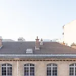 Bright And Charming Apartment